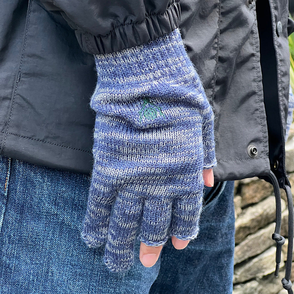 SOUTH2 WEST8 - Glove - W/A Knit - RW540