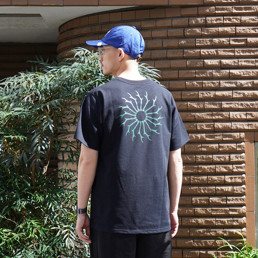 SOUTH2 WEST8 - S/S Round Pocket Tee - Circle Horn - SX744