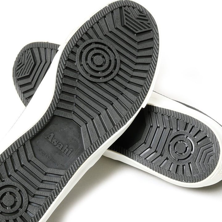 ASAHI - BELTED SLIP-ON SUEDE - Black - KF20692-1