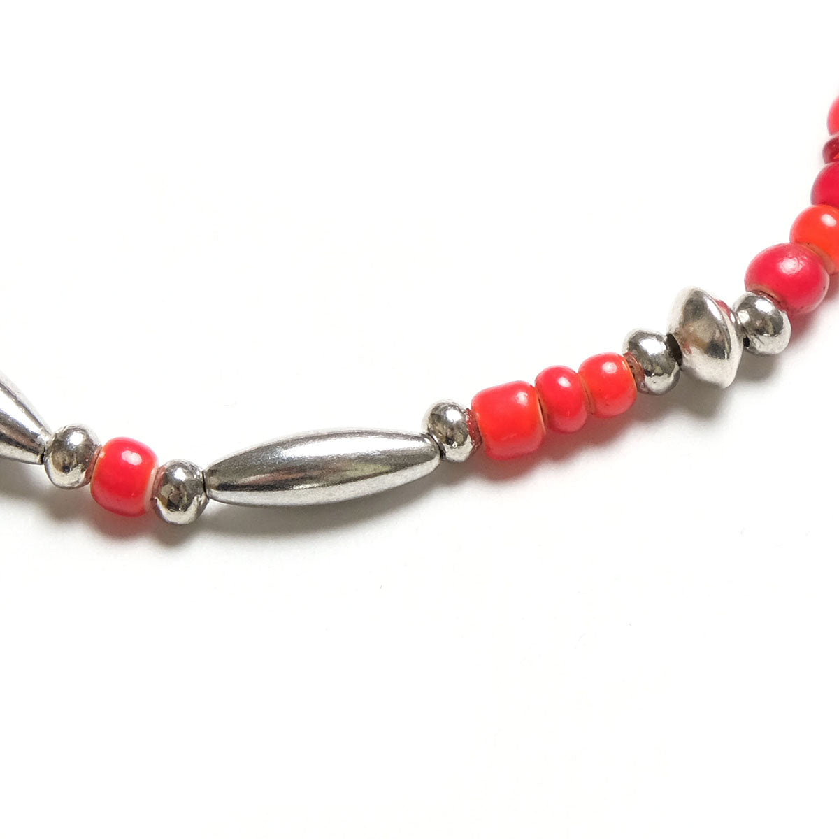SUN HOUSE - Exclusive】SunKu - Pipe Beads Bracelet - White heart